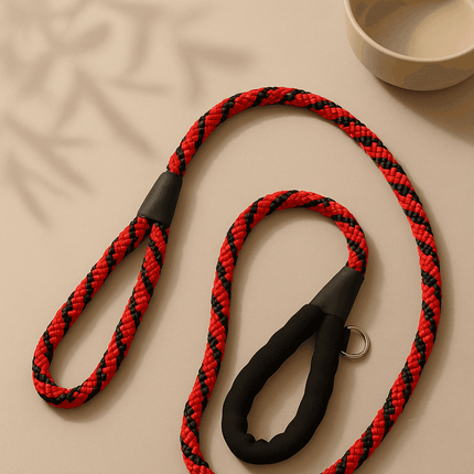 PawTaaka Adventure Grip Dog Leash – Red & Black Rope