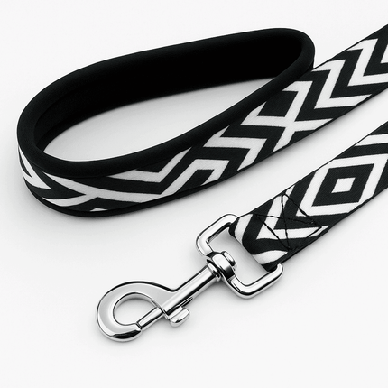 PawTaaka Monochrome Zigzag Dog Leash in black and white with padded handle and heavy-duty clasp for secure and comfortable pet walks.